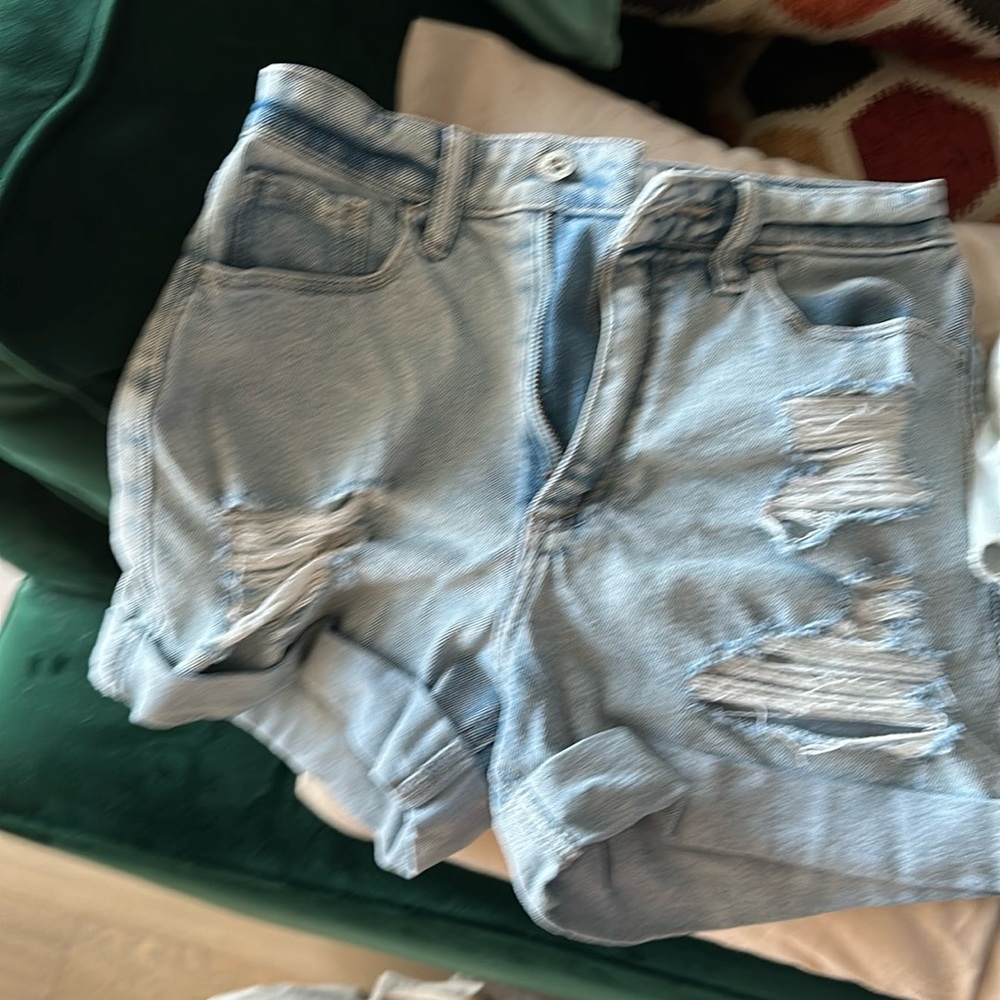 Hollister Mom Shorts size 0 (set of 3 pairs)